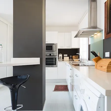 Lau Apartment