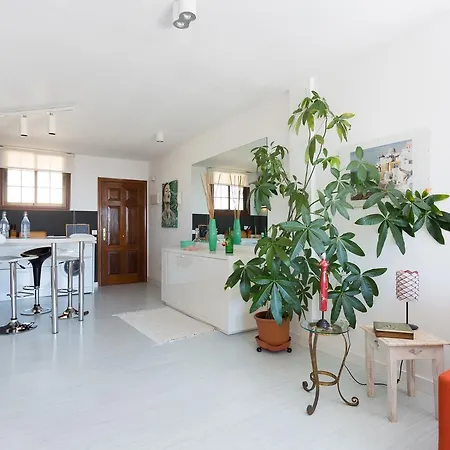 Lau Apartment
